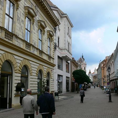 Sunny City Center Peçuy Dış mekan fotoğraf